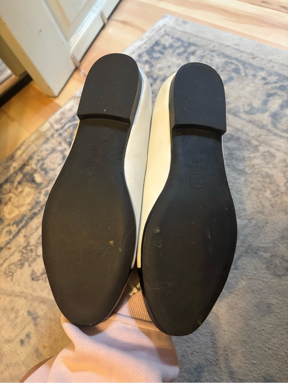 CHANEL Cream Leather Ballet Flats with Black Patent Cap Toe - Picture 3 of 3